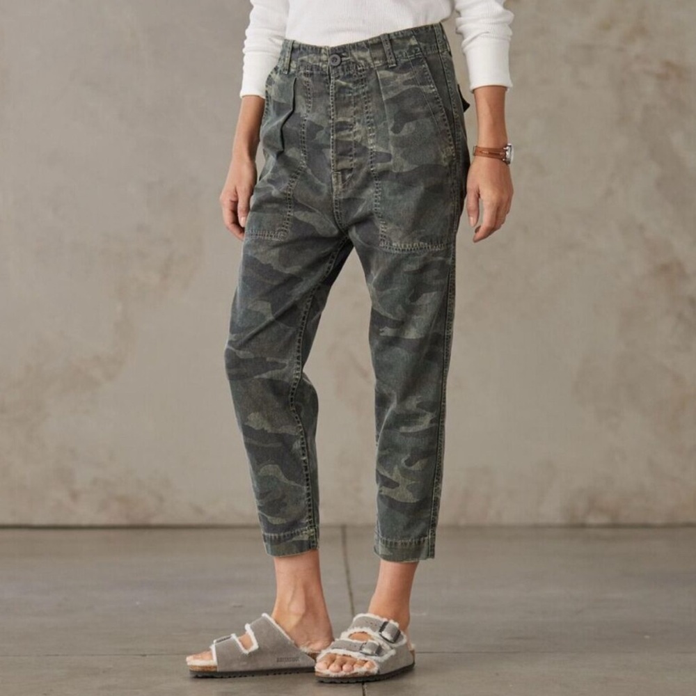 Sundry Camouflage Patterned Pants